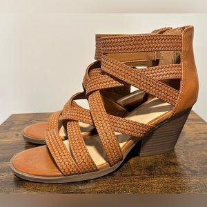Frye and Co Women’s Gale Heeled Sandals NWT Size 9.5